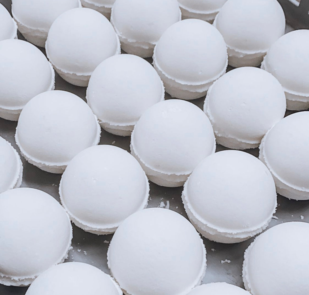 Lavender, Ylang Ylang &amp; Patchouli infused Bath Bomb desinged to calm your mind and body.